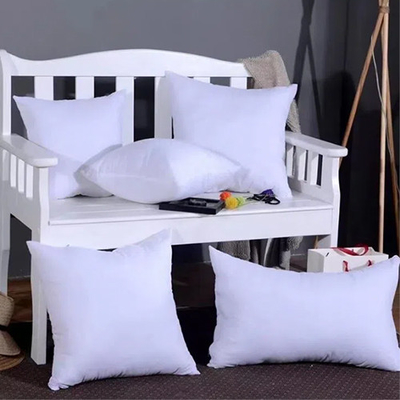 Подушка полиэфирного волокна гостиницы с удобной хлопко-бумажной тканью привлекательной